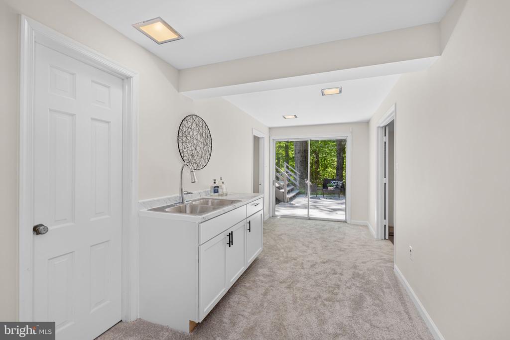 1517 SNUGHILL COURT