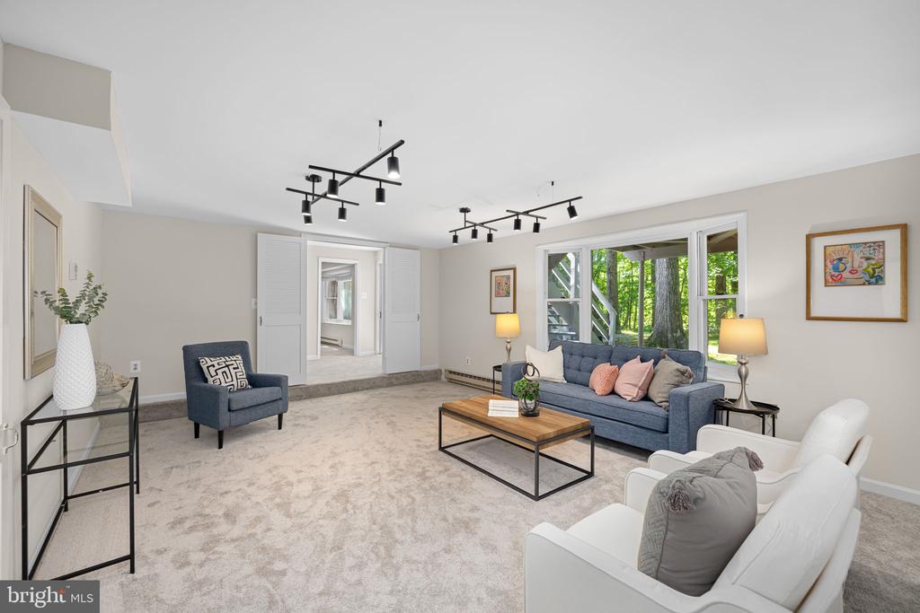 1517 SNUGHILL COURT