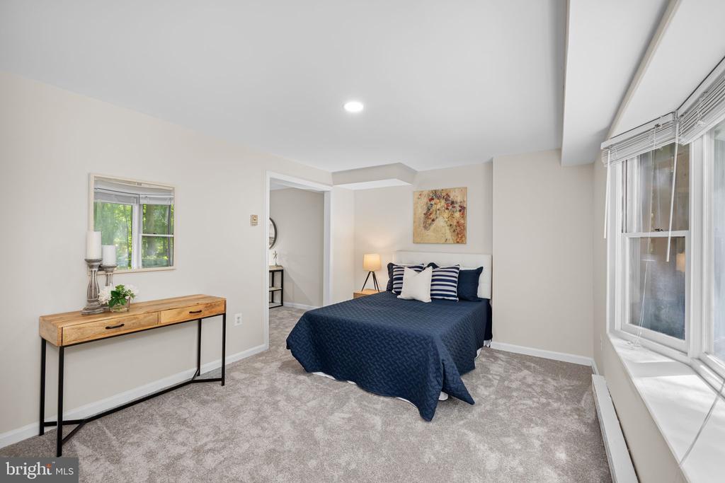 1517 SNUGHILL COURT