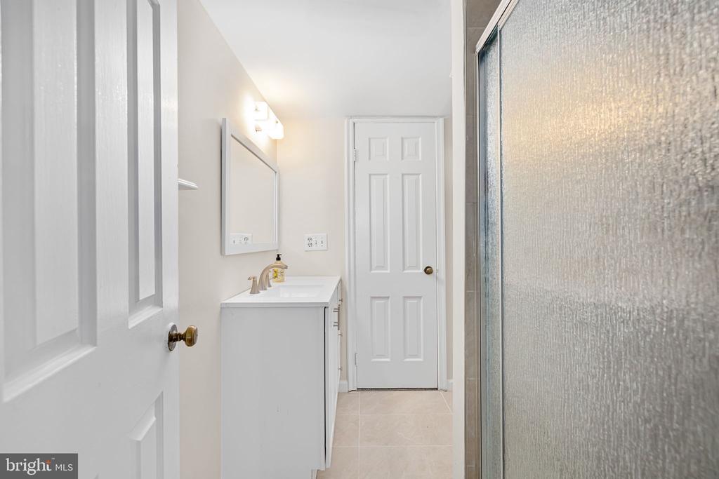 1517 SNUGHILL COURT