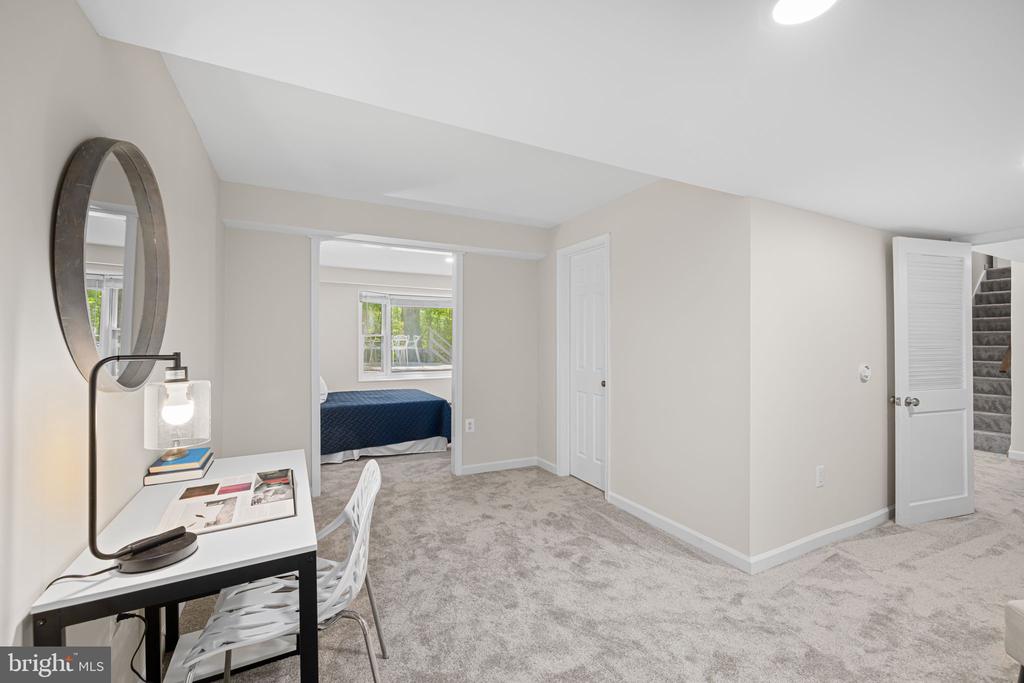 1517 SNUGHILL COURT
