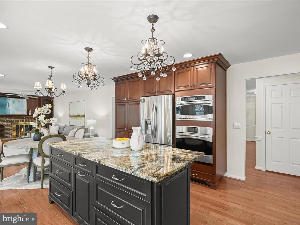 3281 LANEVIEW PLACE