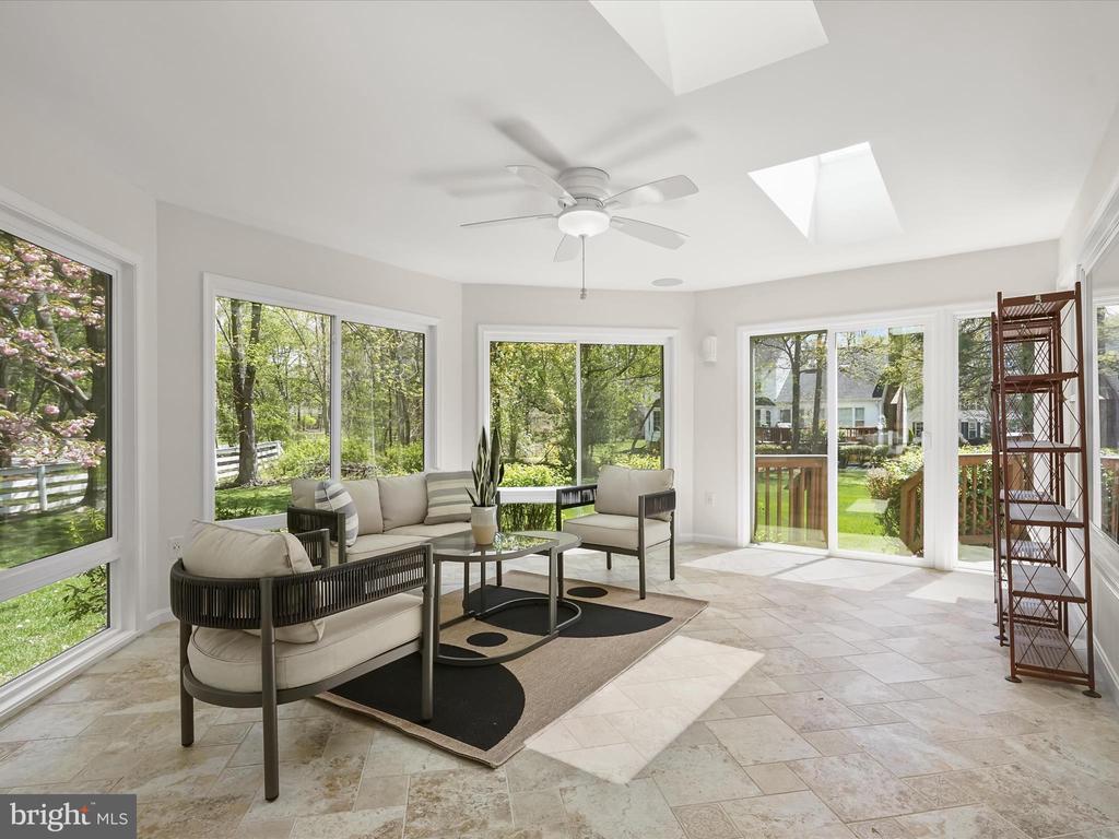 3281 LANEVIEW PLACE