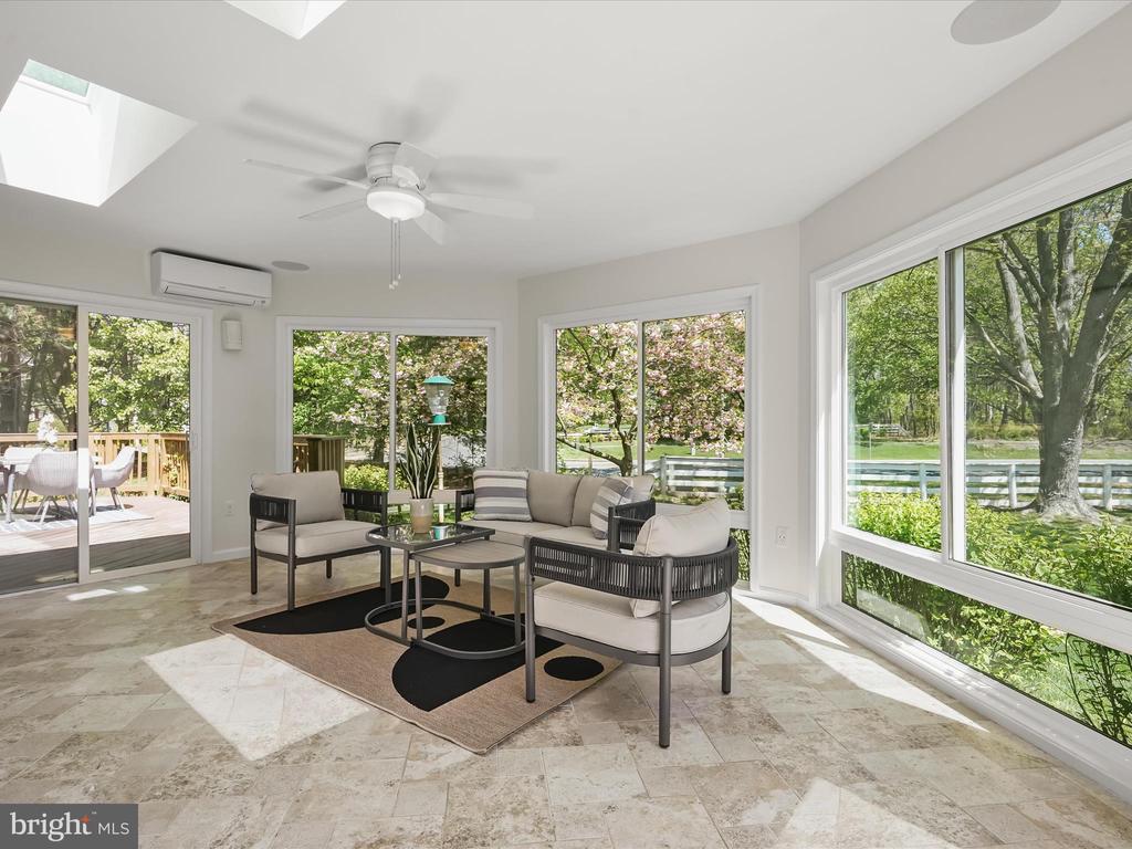 3281 LANEVIEW PLACE