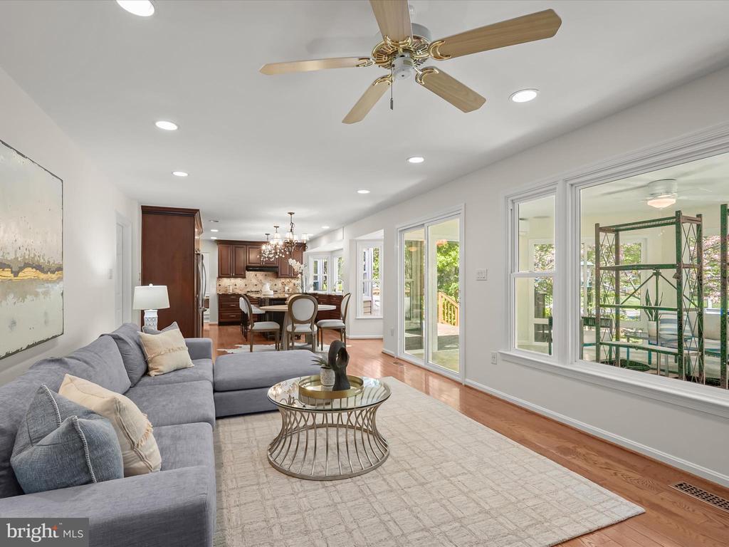 3281 LANEVIEW PLACE