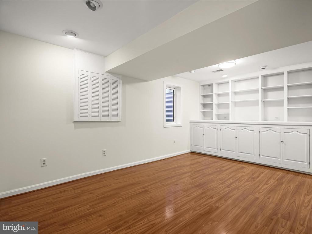3281 LANEVIEW PLACE