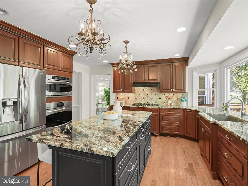 3281 LANEVIEW PLACE