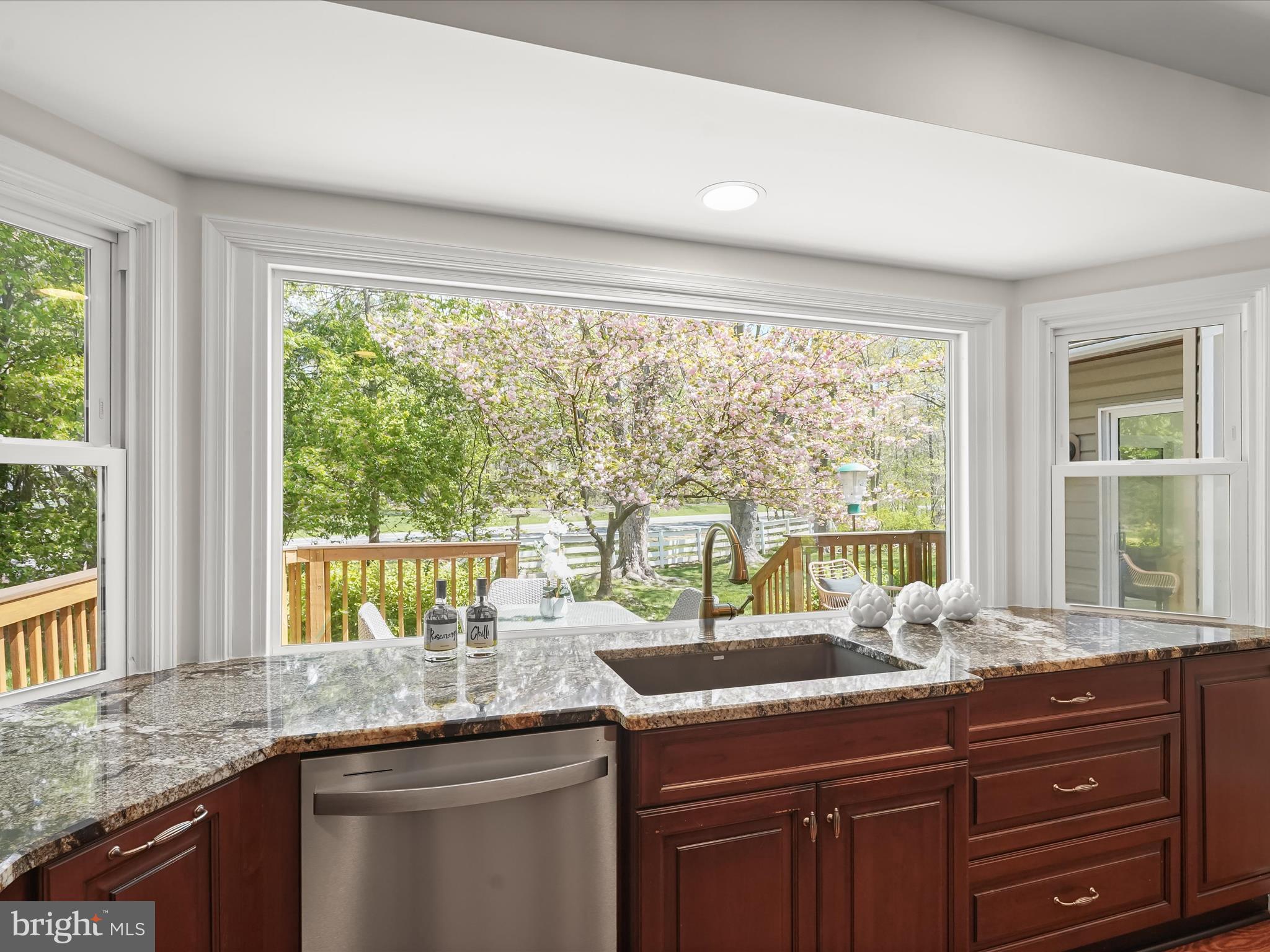 3281 LANEVIEW PLACE