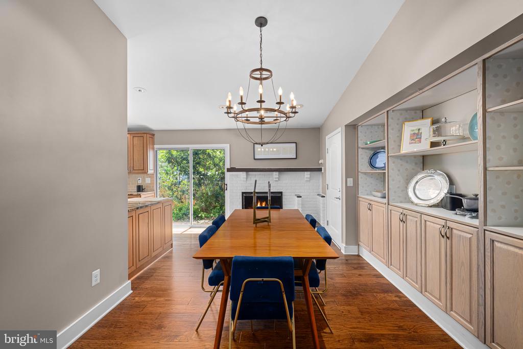 1412 SADLERS WELLS DRIVE