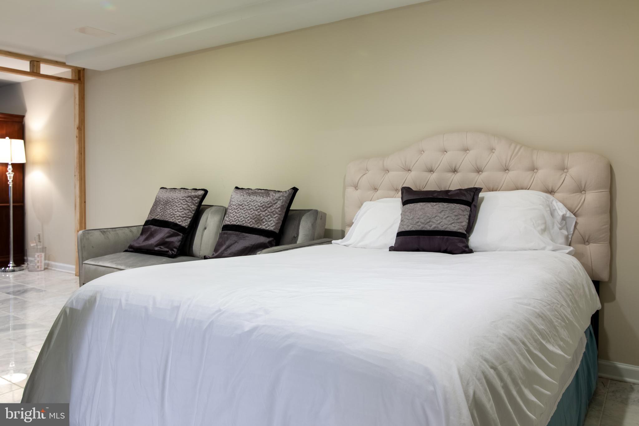 6034 CHESTERBROOK RD ROAD B