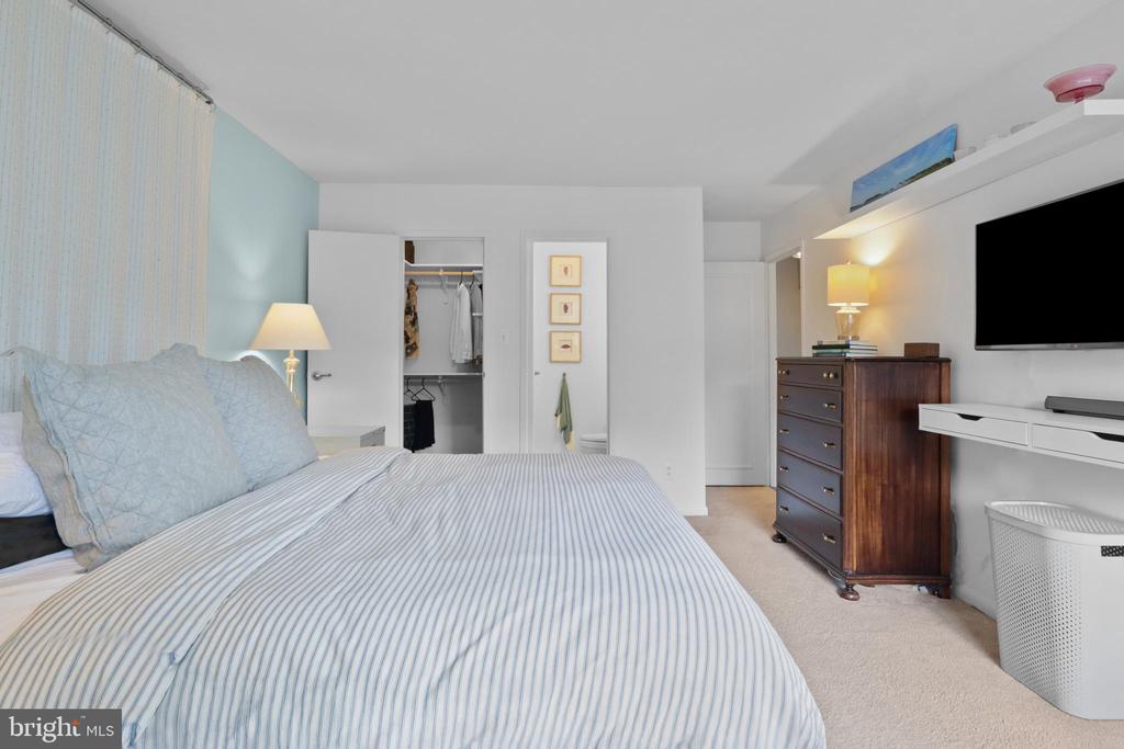 11800 BRETON COURT 32C