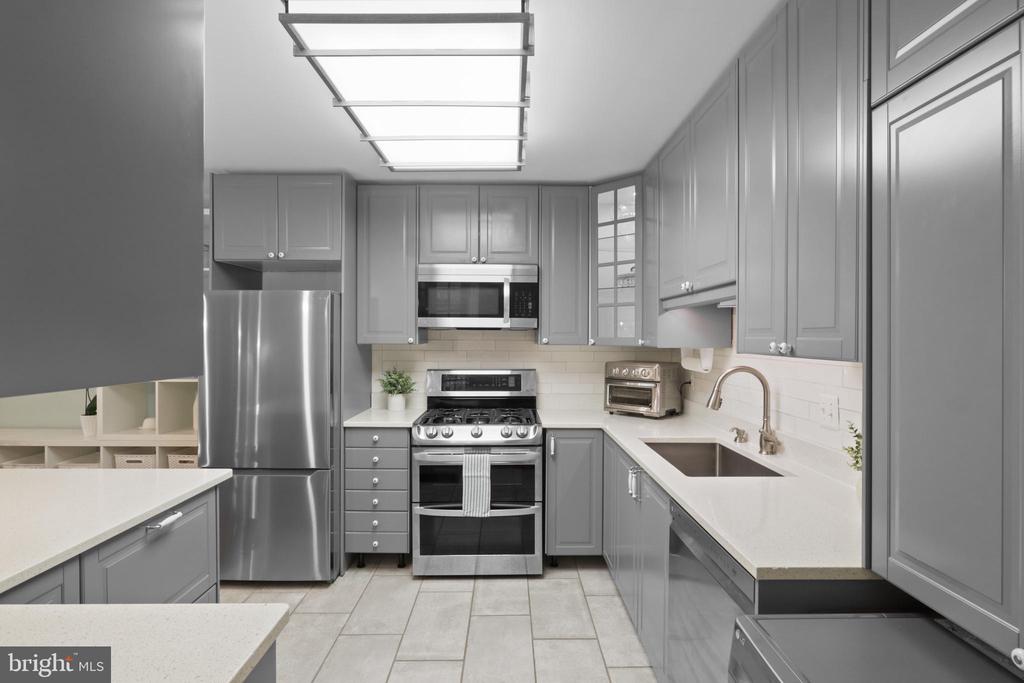 11800 BRETON COURT 32C