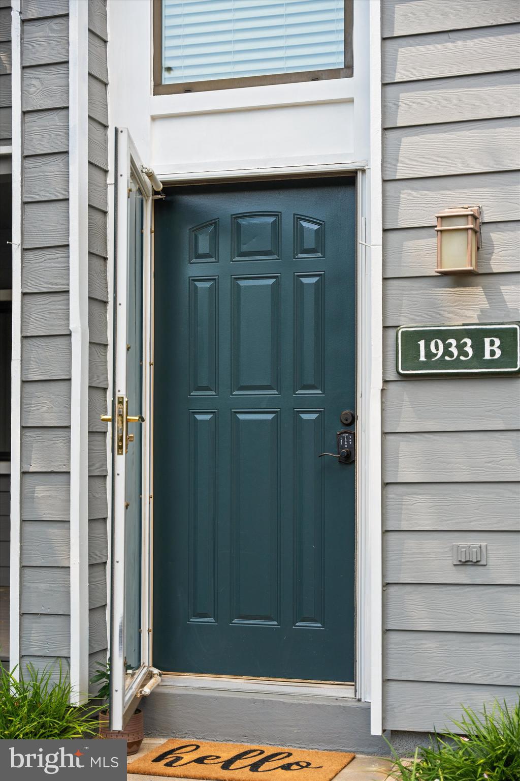 1933 VILLARIDGE DRIVE B 1933B