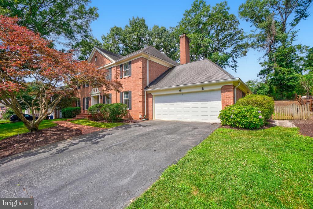 1210 SUFFIELD DRIVE