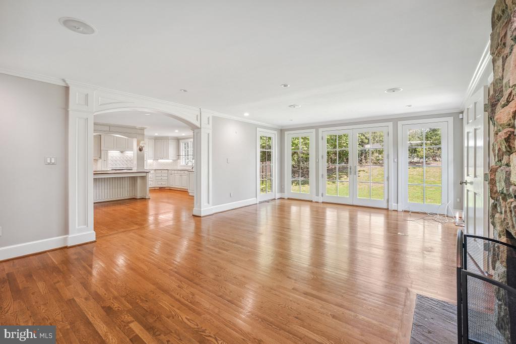 1210 SUFFIELD DRIVE