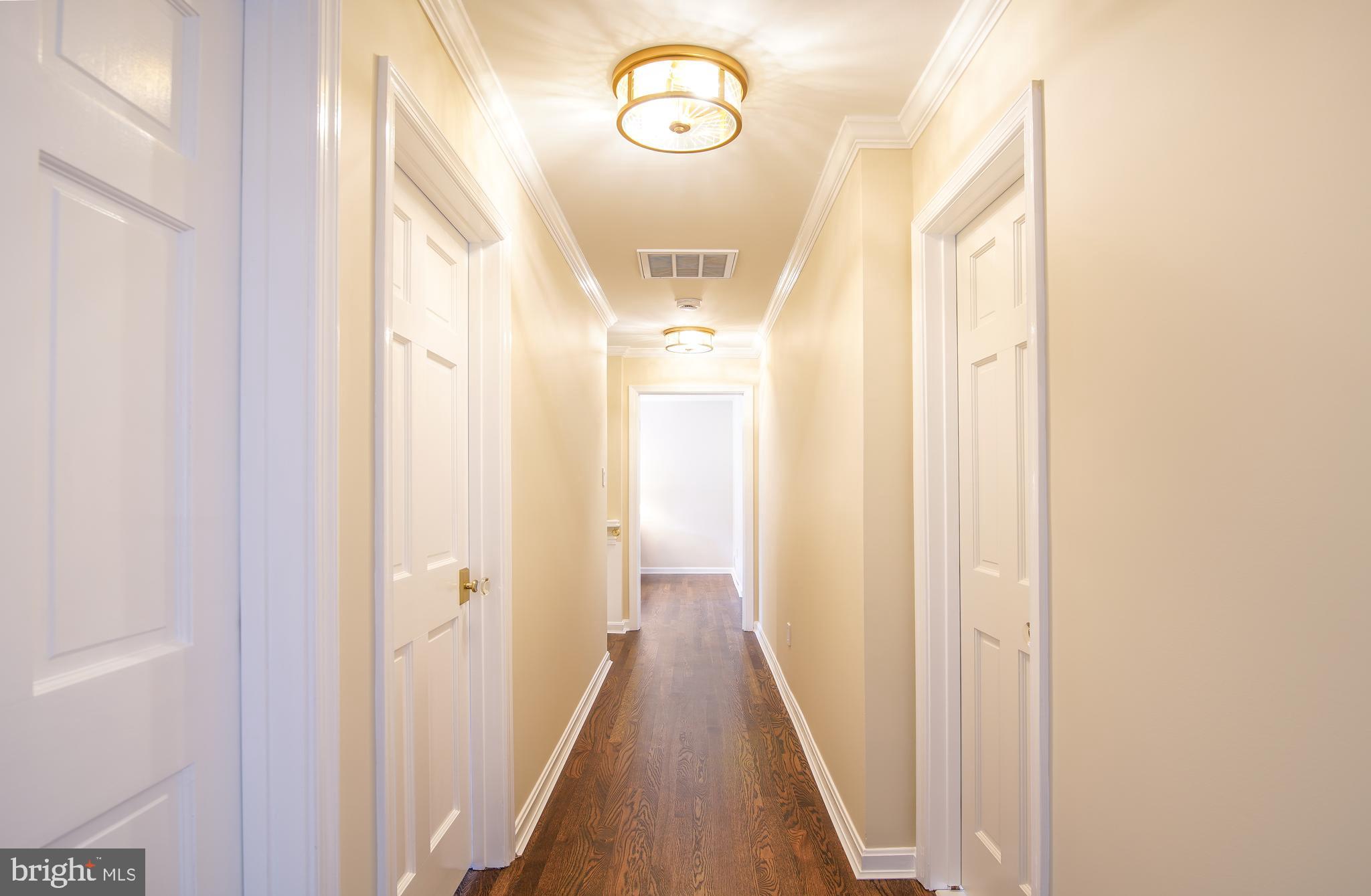 2504 W MEREDITH DRIVE