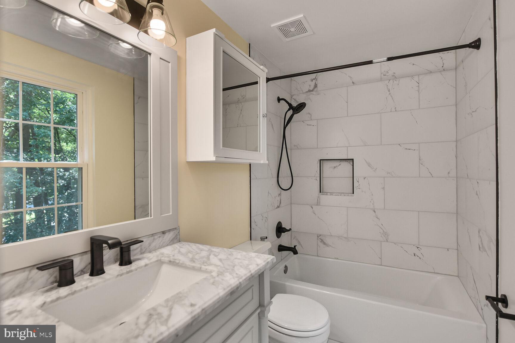 10238 SASSAFRAS WOODS COURT