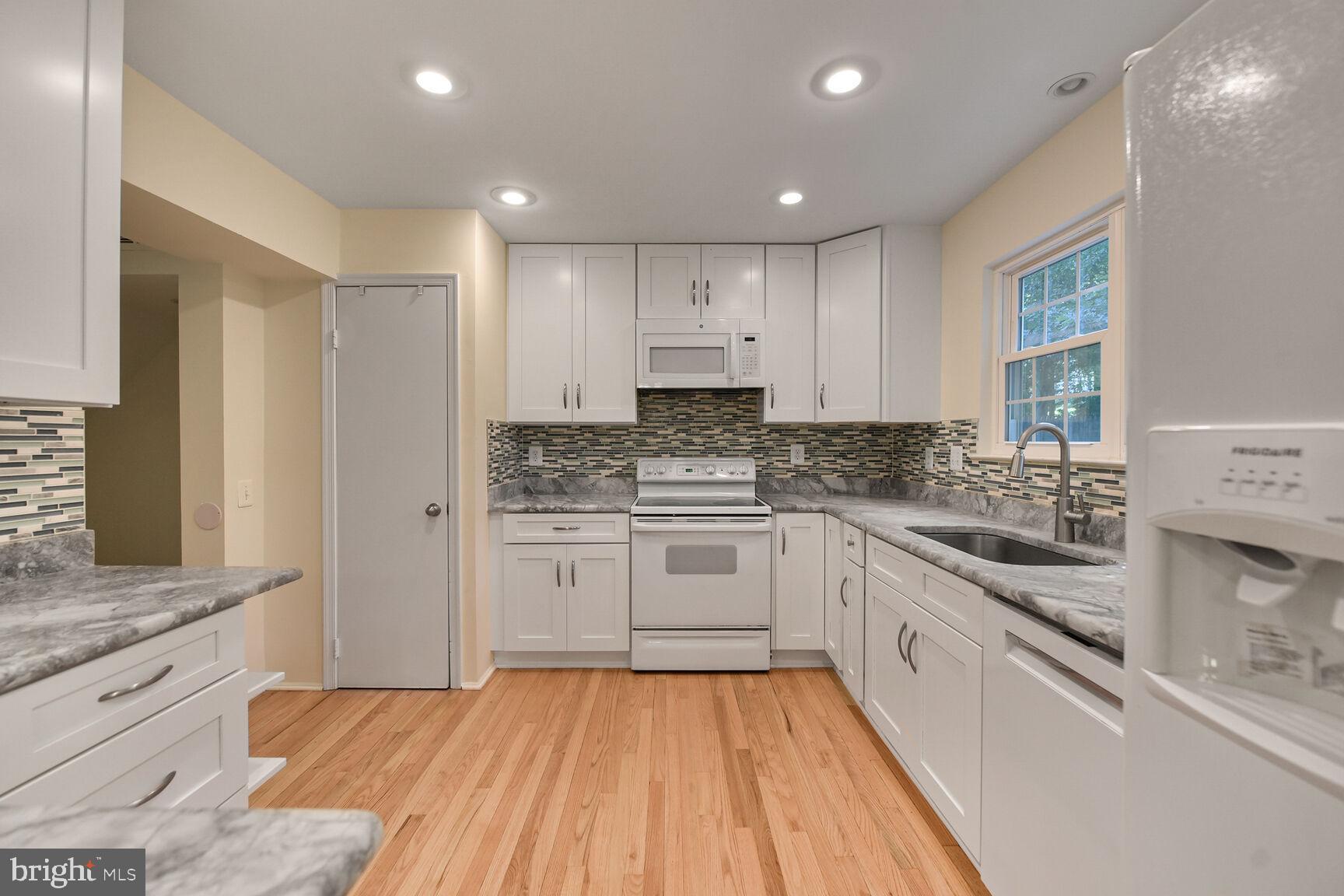 10238 SASSAFRAS WOODS COURT