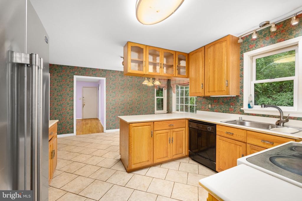 9023 STREAMVIEW LANE