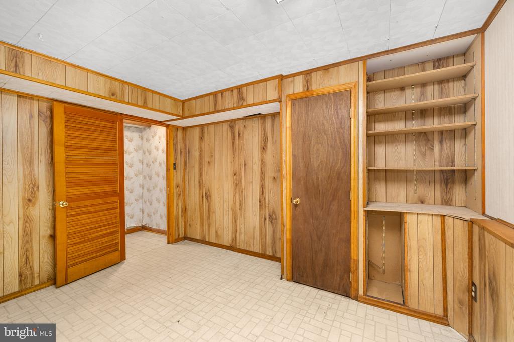 9023 STREAMVIEW LANE