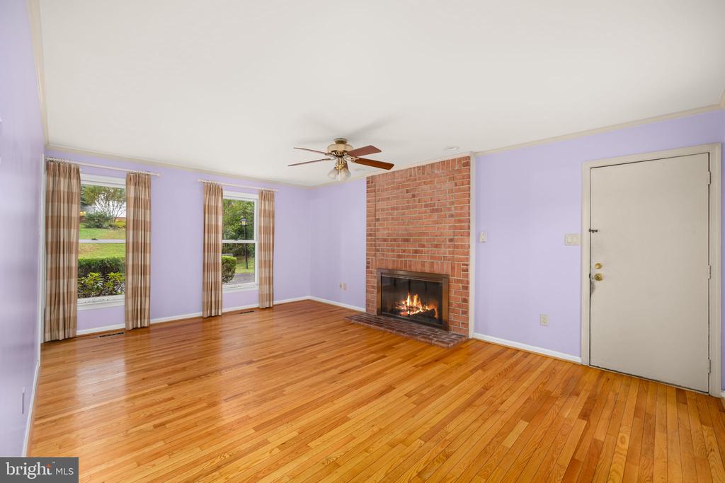 9023 STREAMVIEW LANE