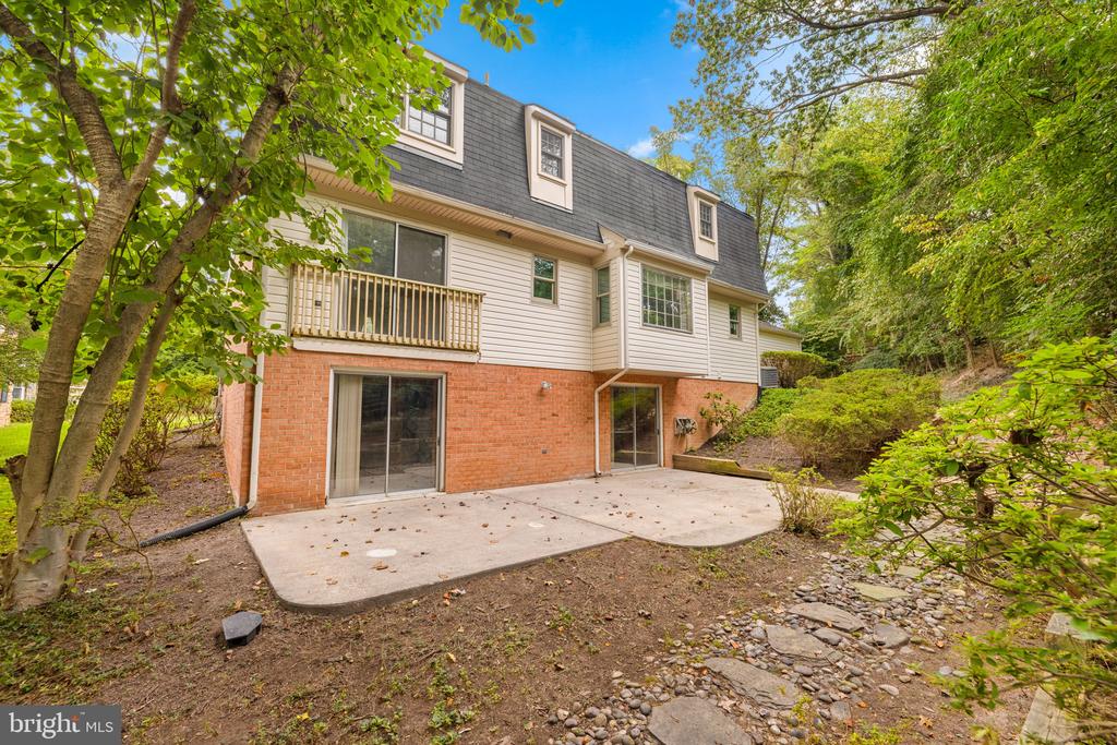 9023 STREAMVIEW LANE