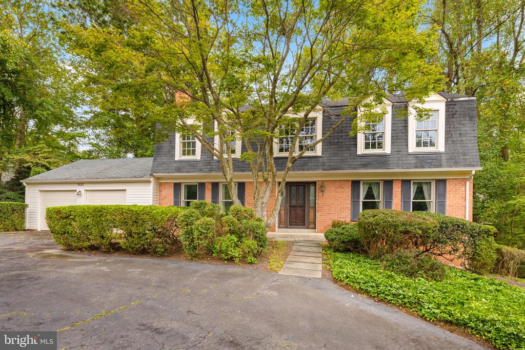 9023 STREAMVIEW LANE