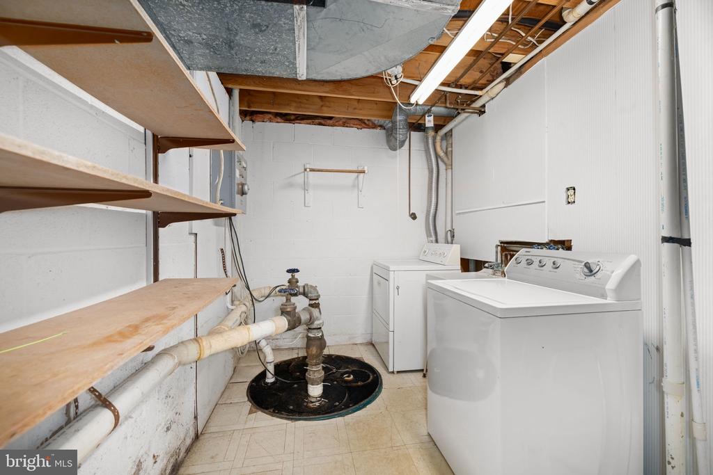 9023 STREAMVIEW LANE