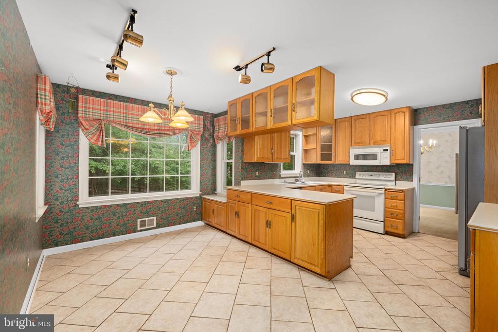 9023 STREAMVIEW LANE