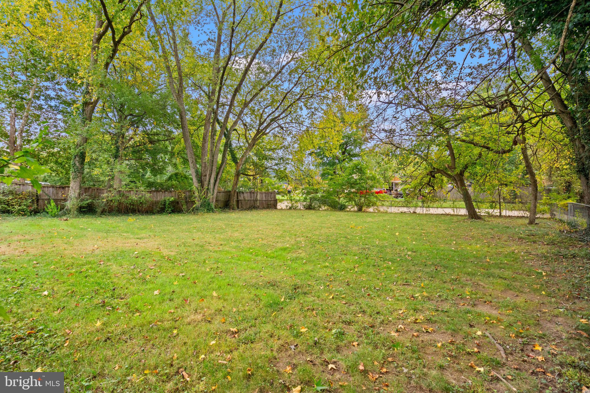 5005 ROSEMONT AVENUE