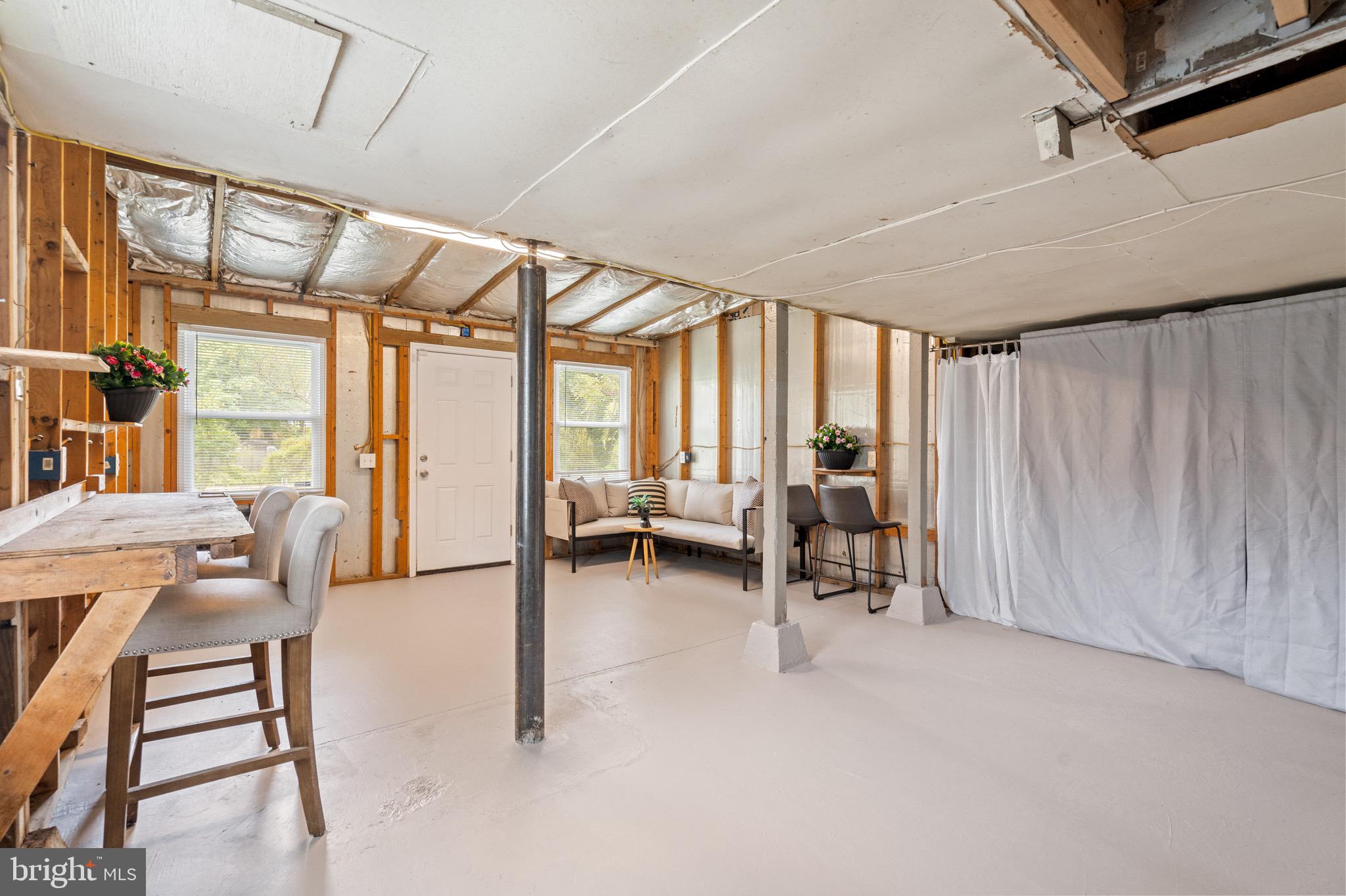 5005 ROSEMONT AVENUE