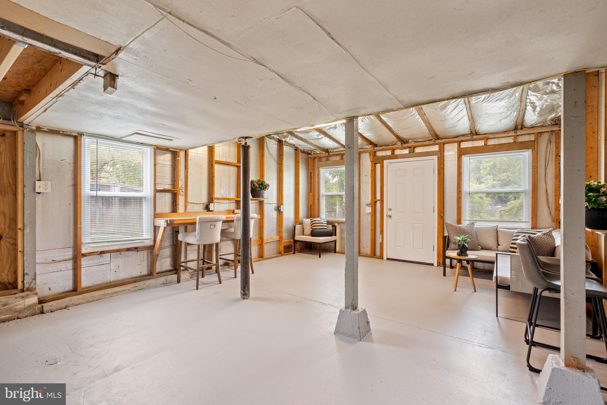 5005 ROSEMONT AVENUE