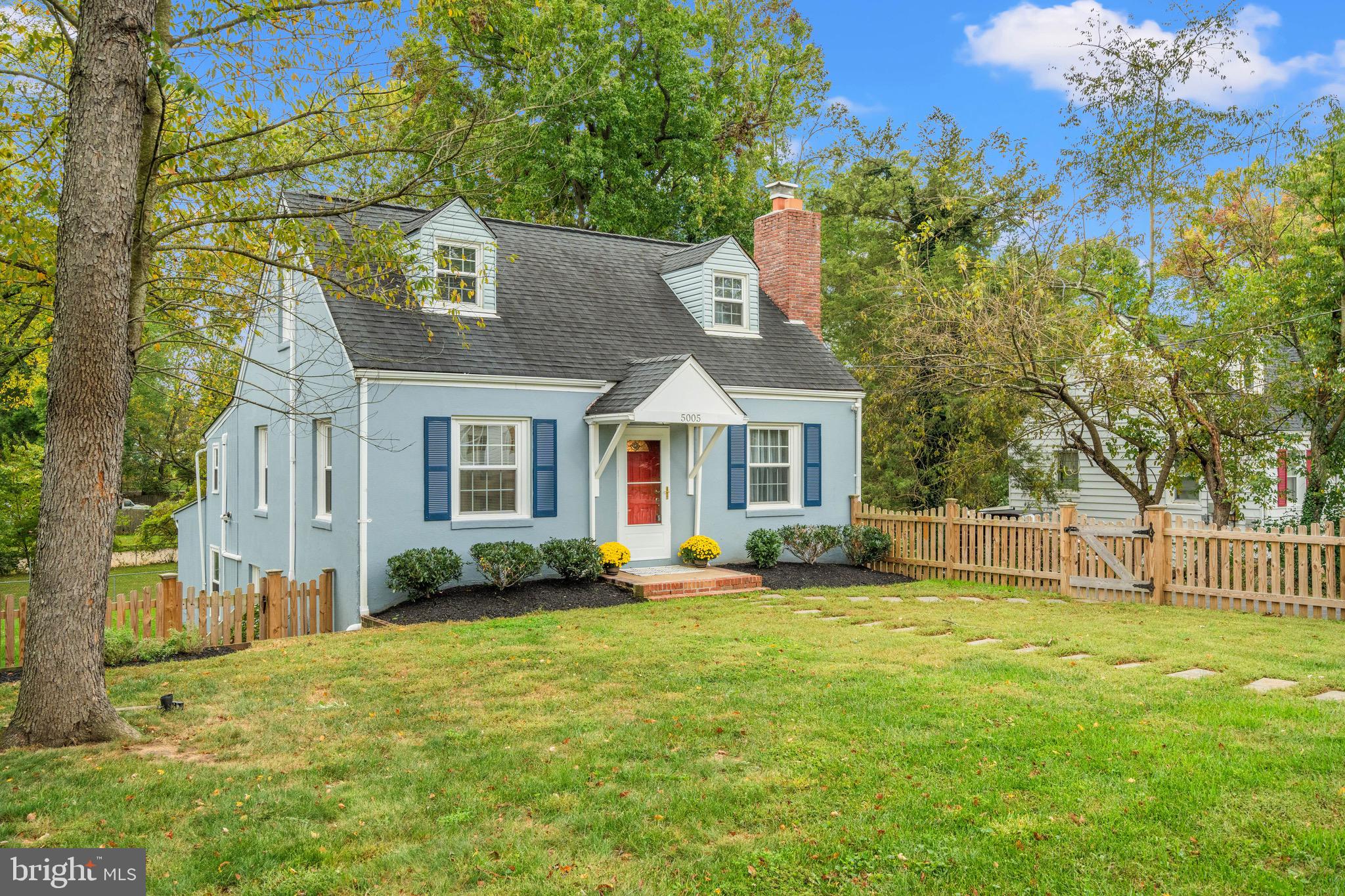 5005 ROSEMONT AVENUE