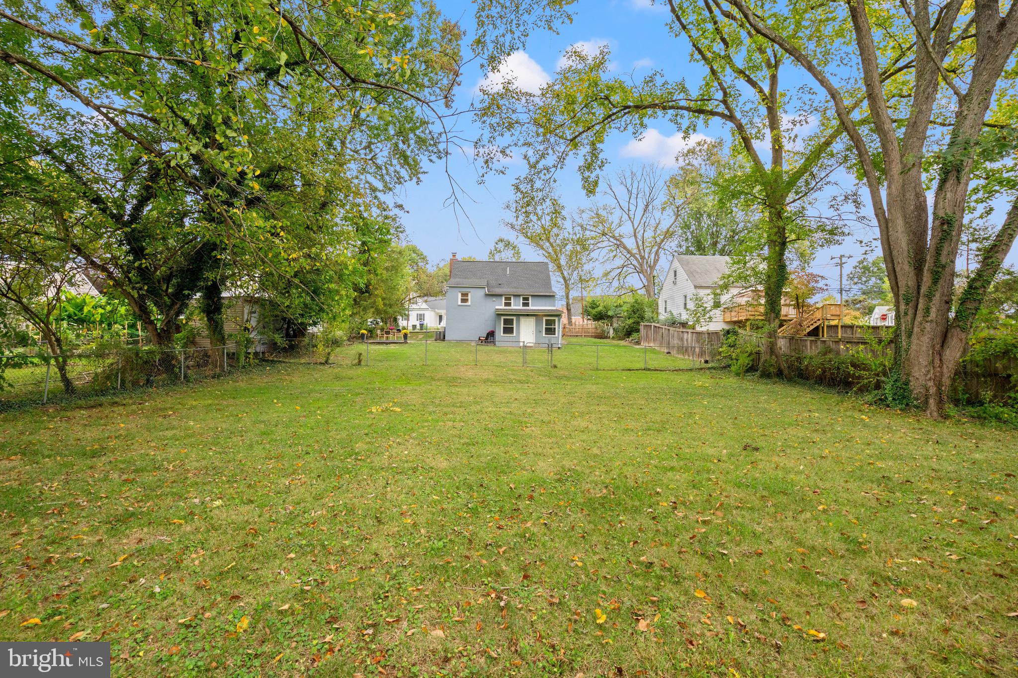 5005 ROSEMONT AVENUE