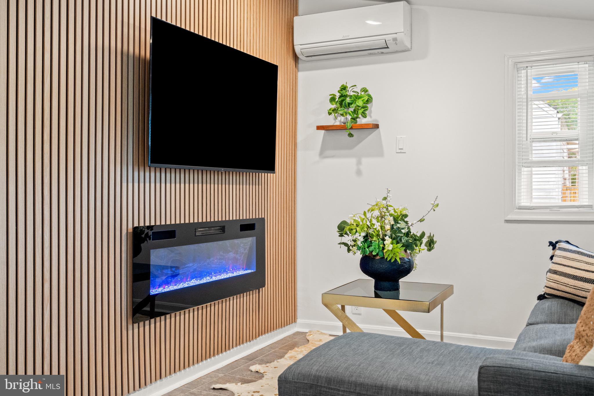 5005 ROSEMONT AVENUE