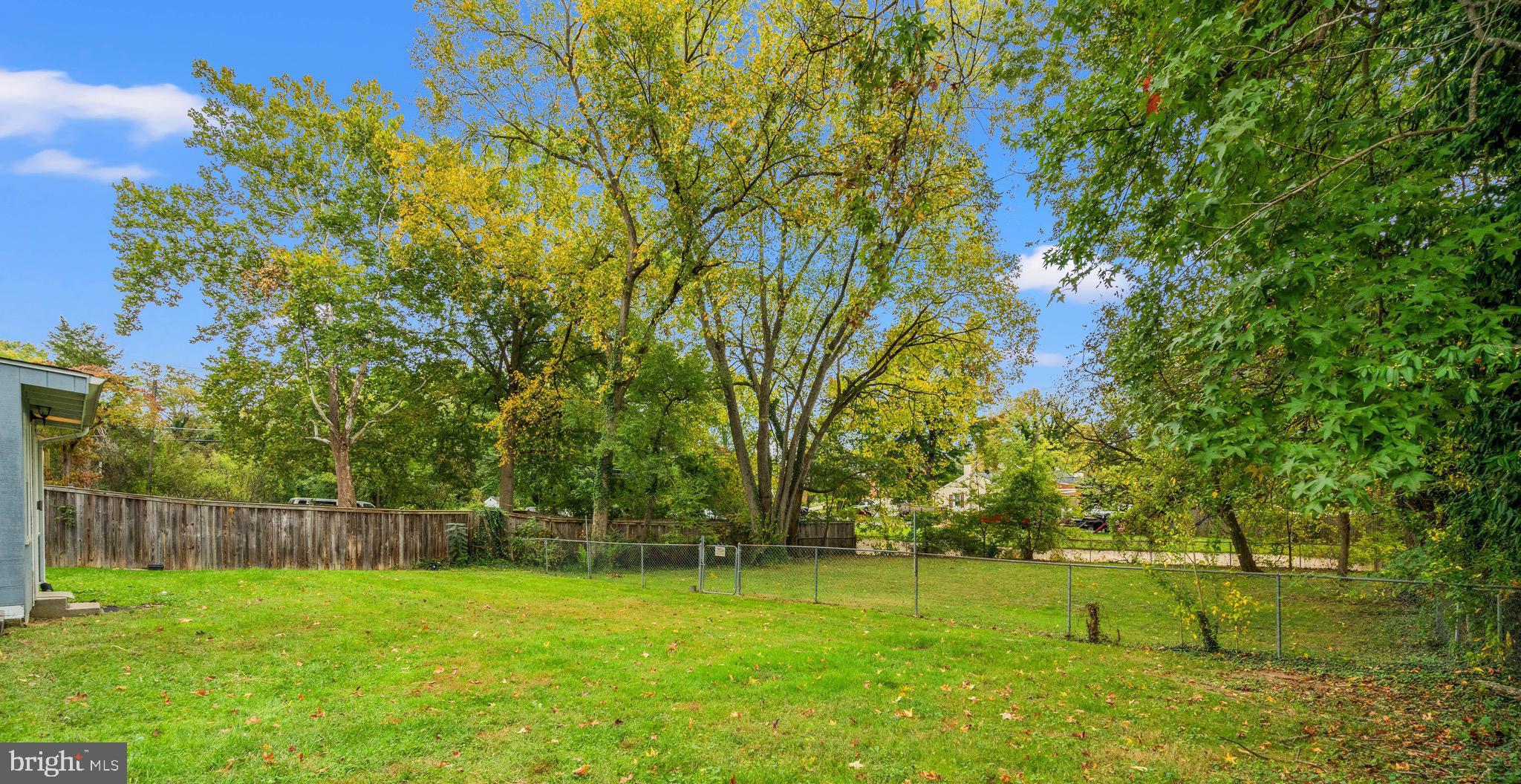 5005 ROSEMONT AVENUE