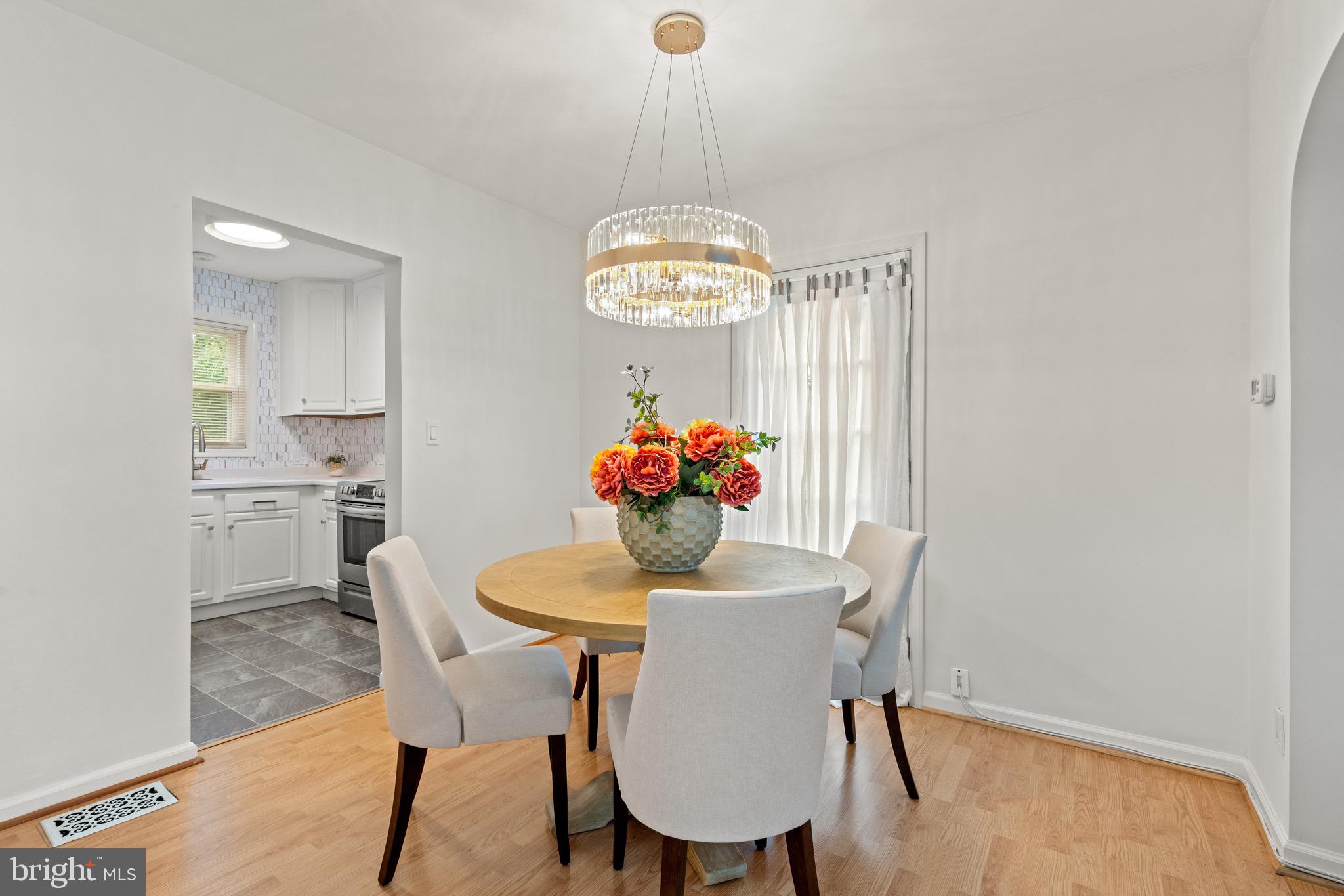 5005 ROSEMONT AVENUE