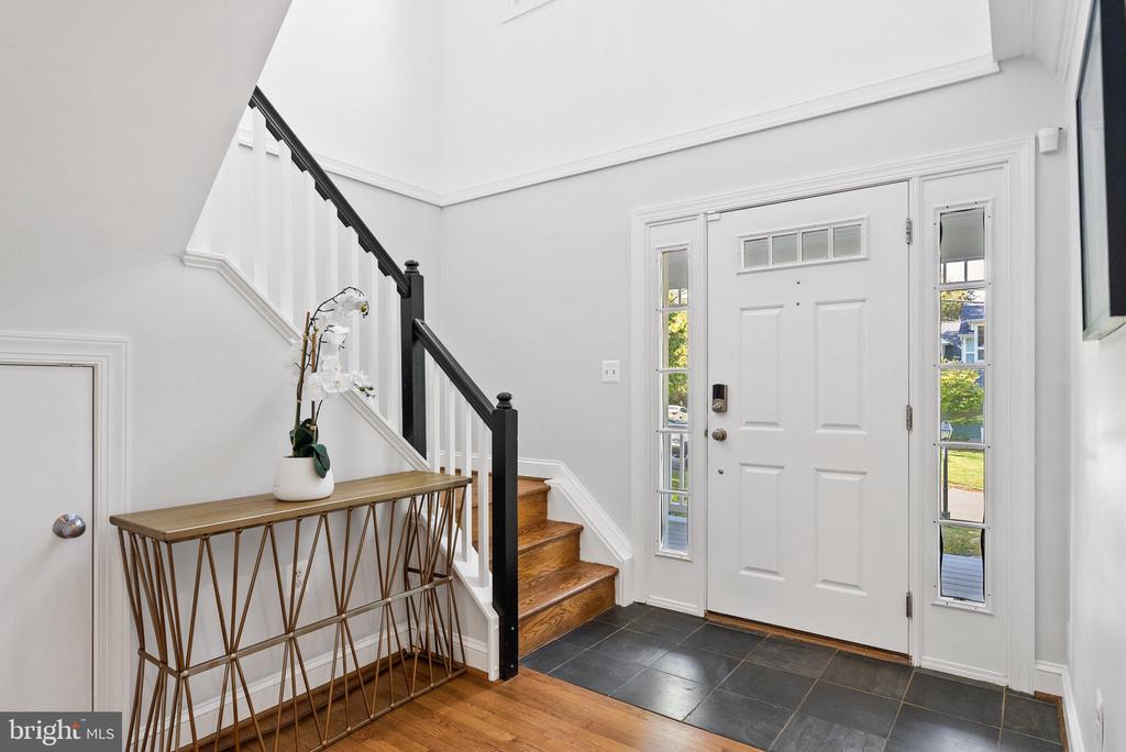 2647 WOODLEY PLACE
