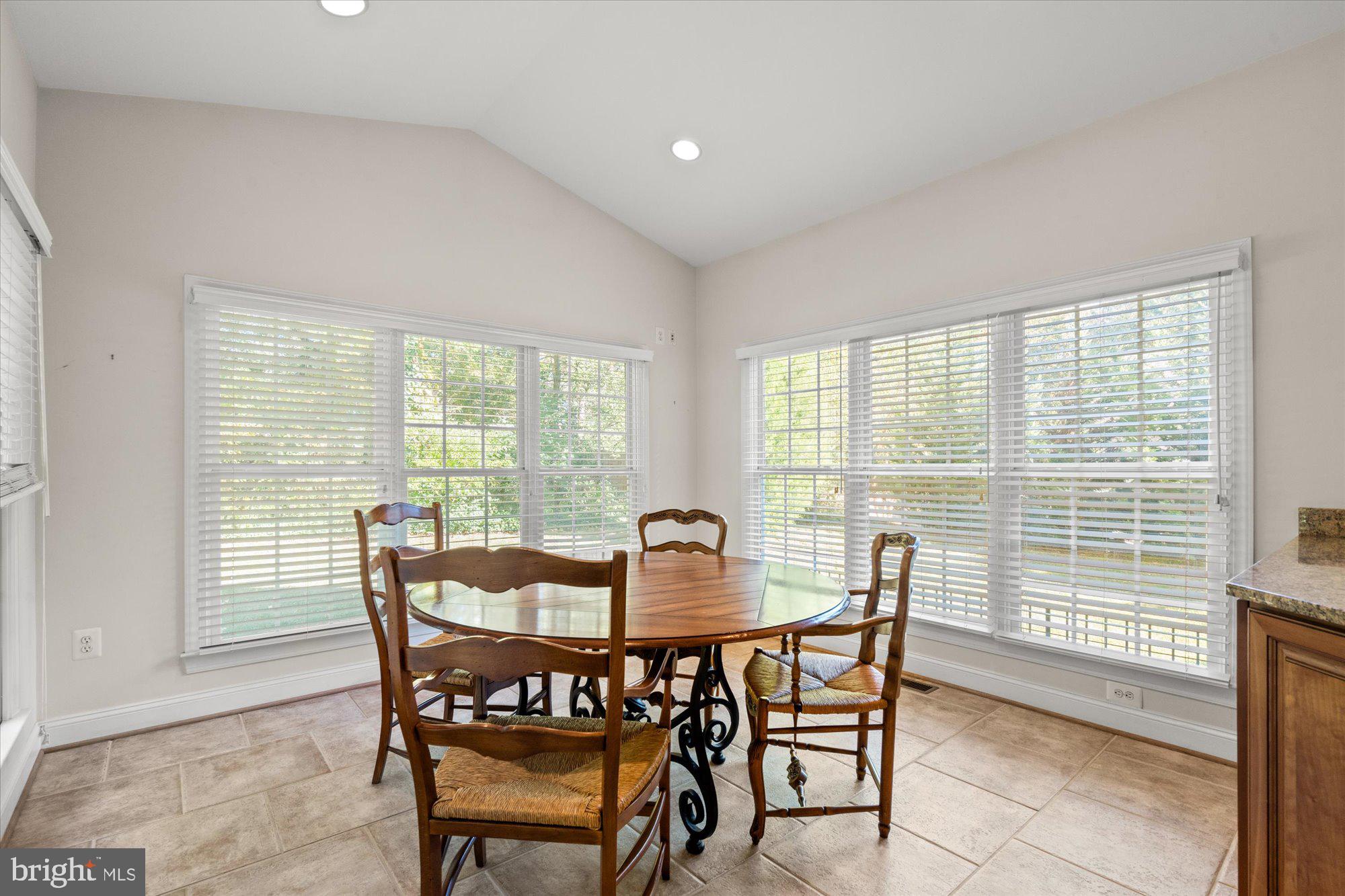 8413 W BOULEVARD DRIVE