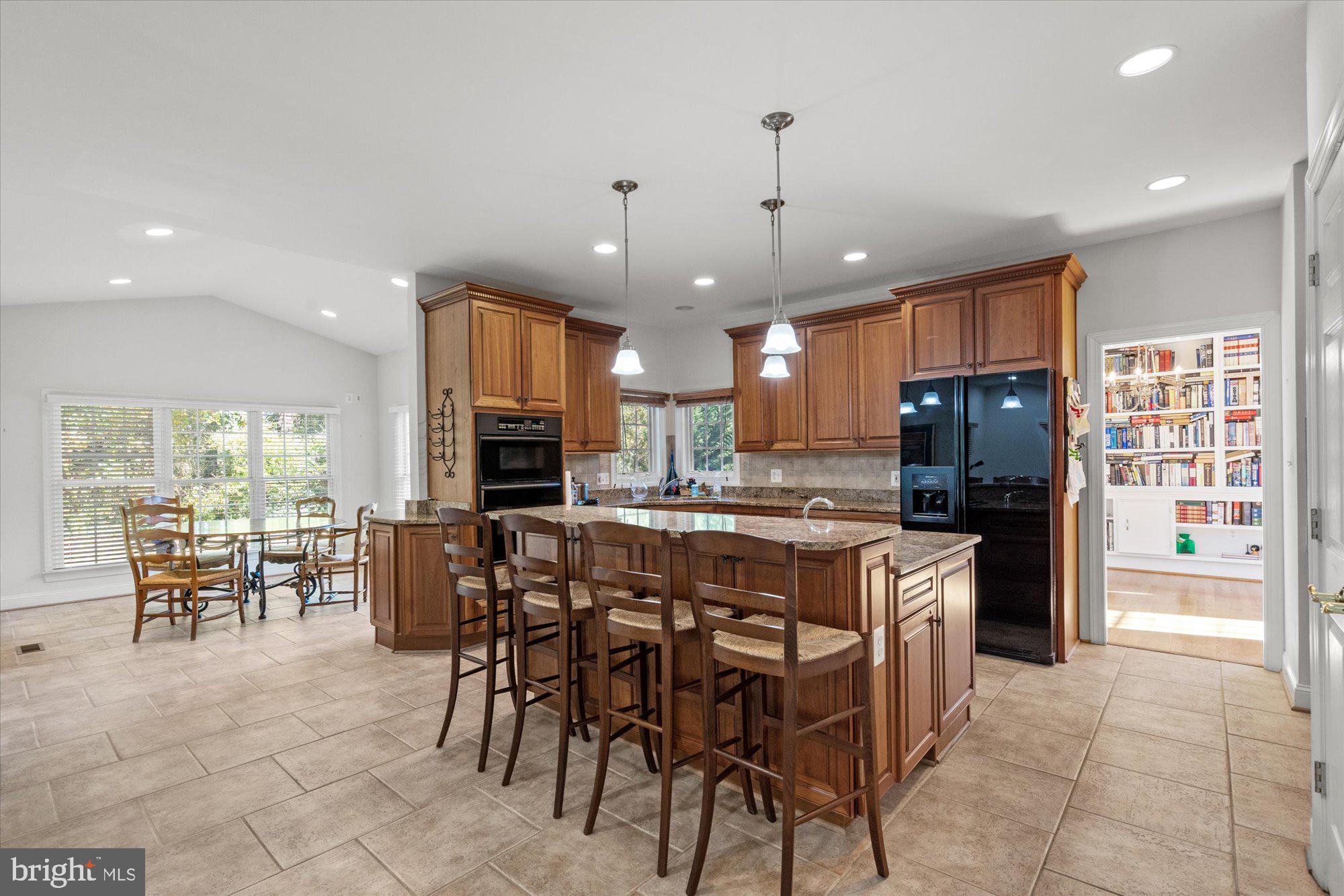 8413 W BOULEVARD DRIVE