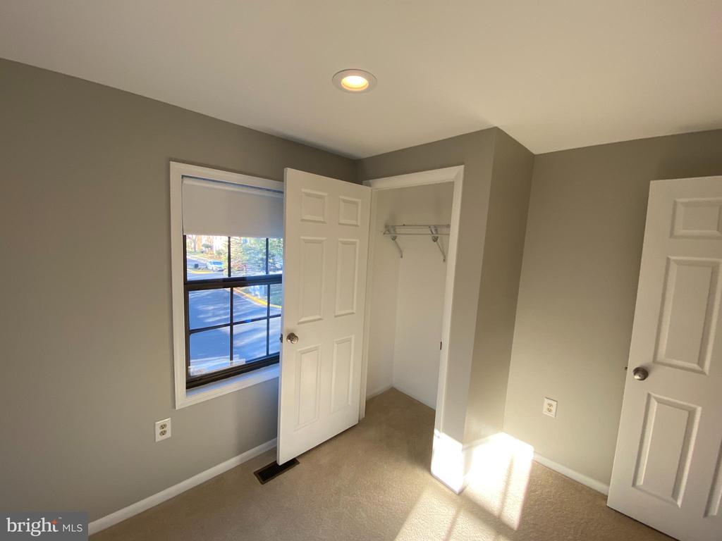 9400 CANDLEBERRY COURT