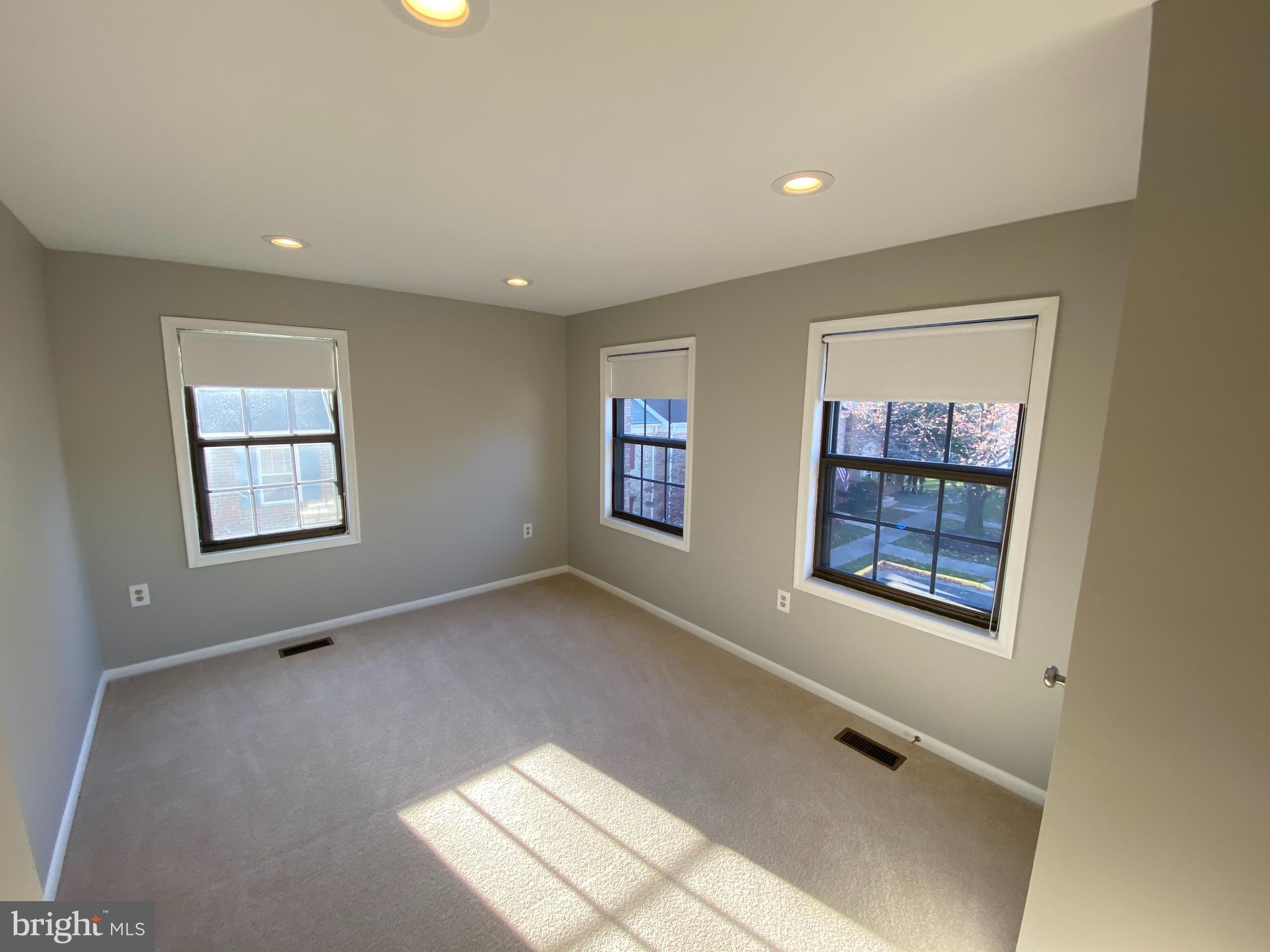 9400 CANDLEBERRY COURT