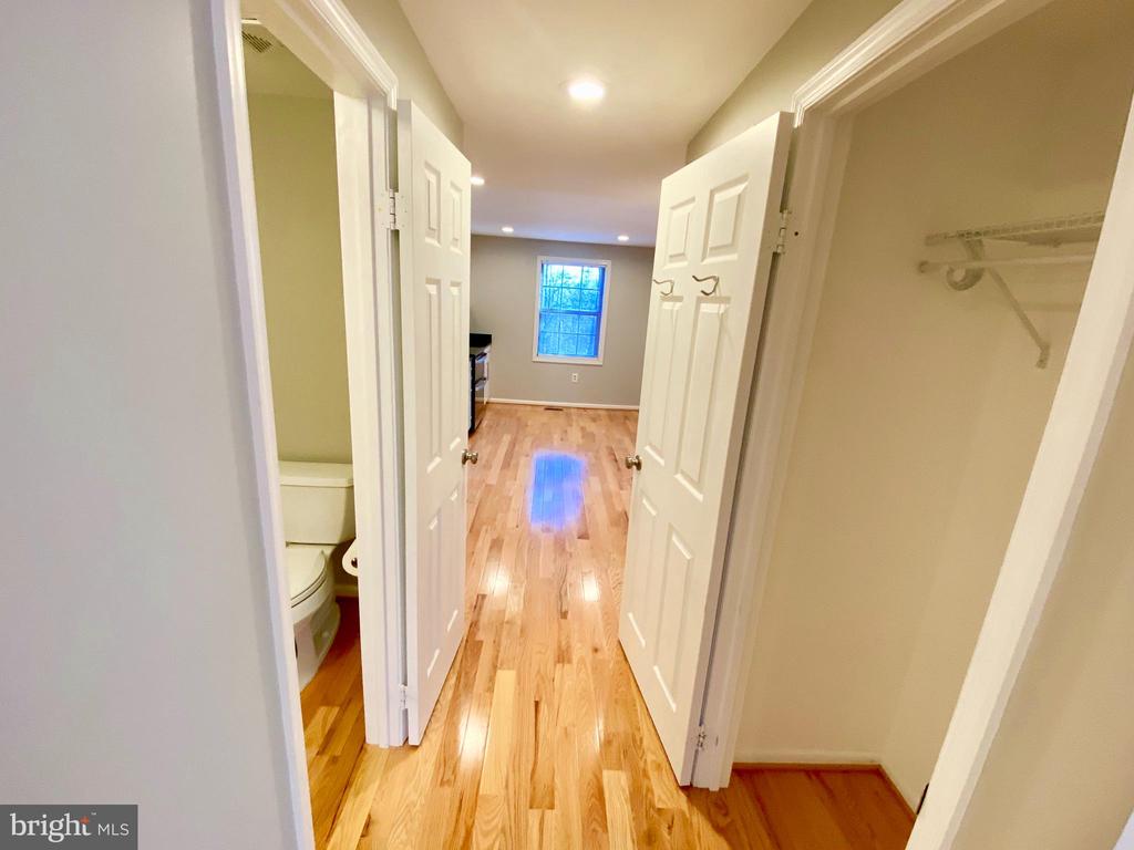 9400 CANDLEBERRY COURT