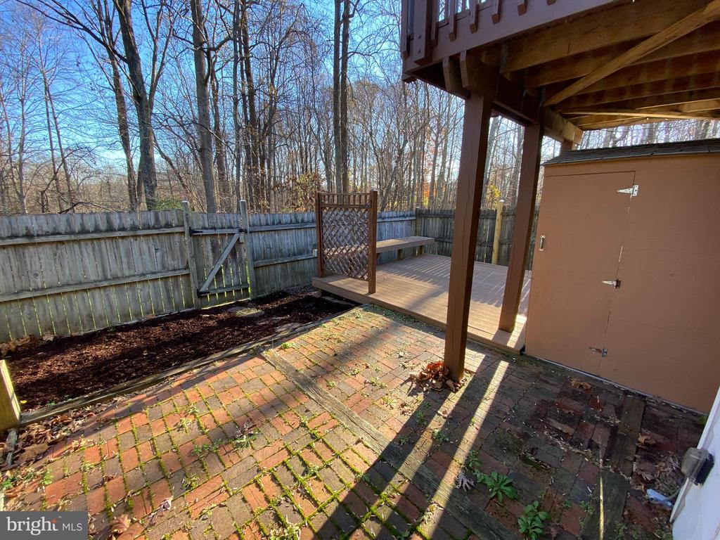 9400 CANDLEBERRY COURT