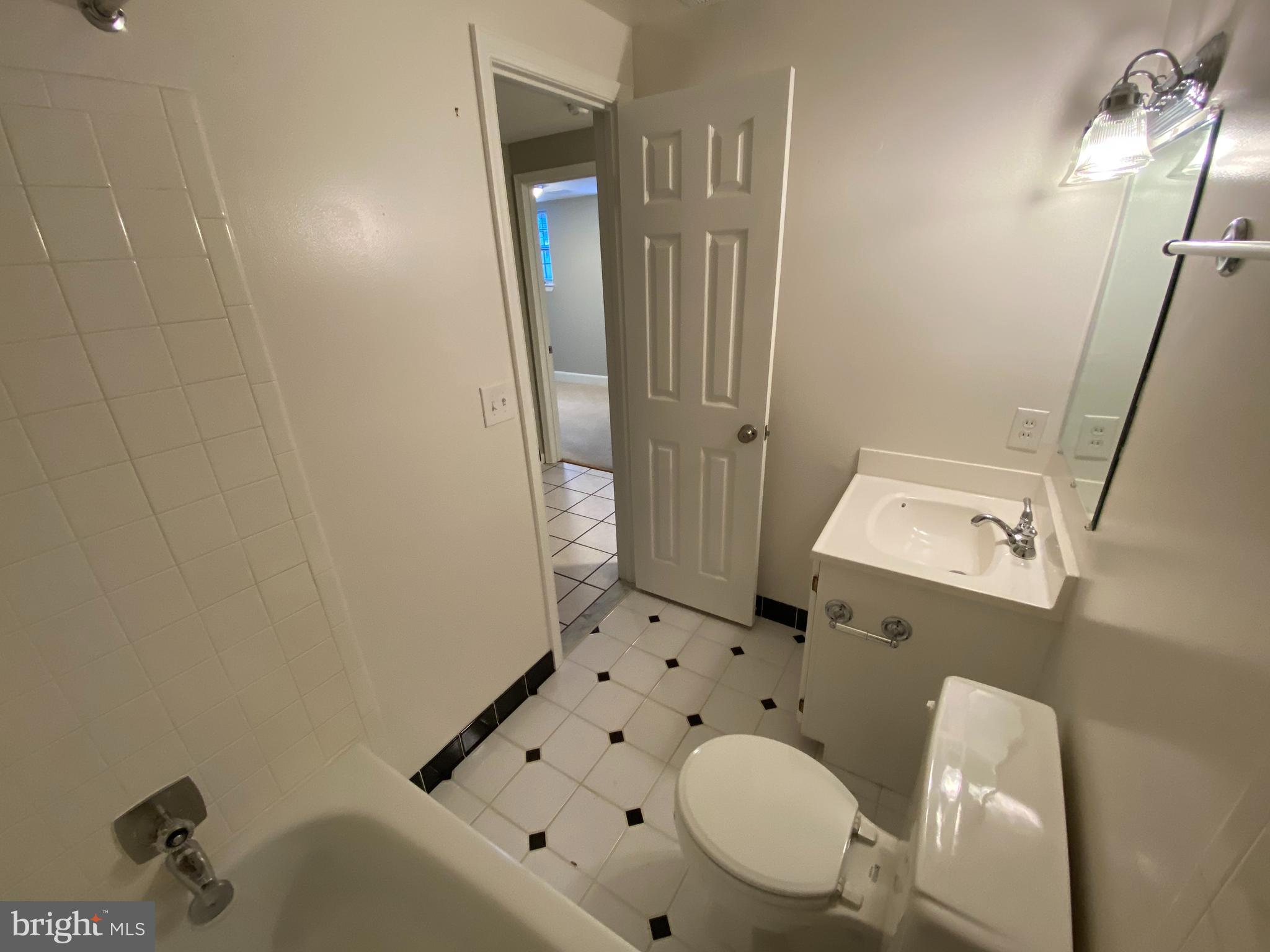 9400 CANDLEBERRY COURT