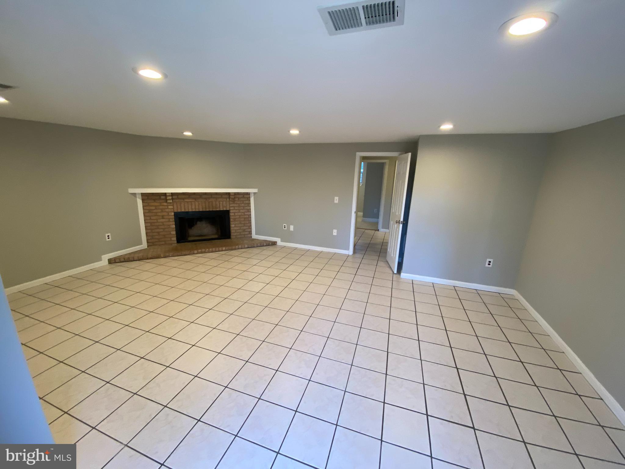 9400 CANDLEBERRY COURT