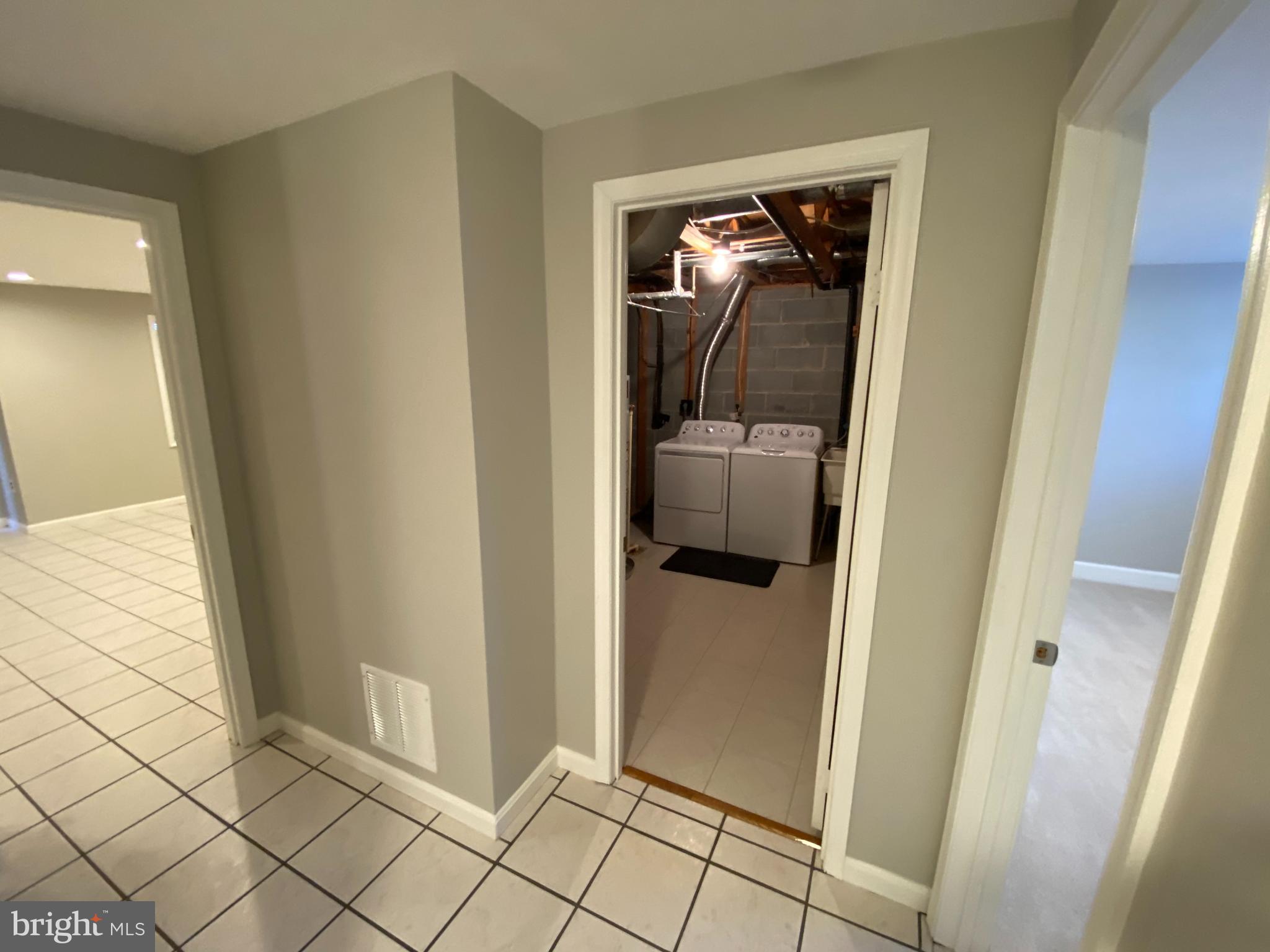 9400 CANDLEBERRY COURT