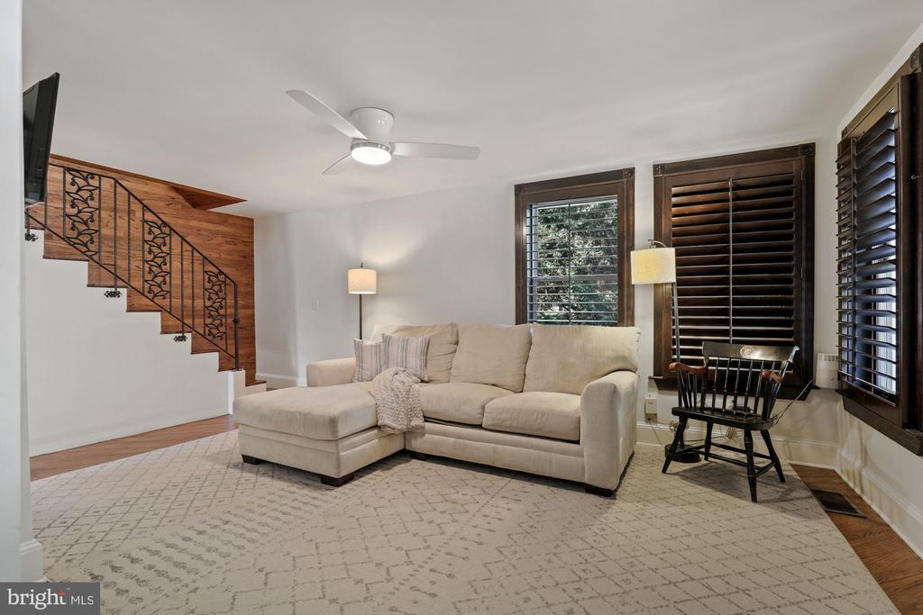 2730 OAK VALLEY DRIVE