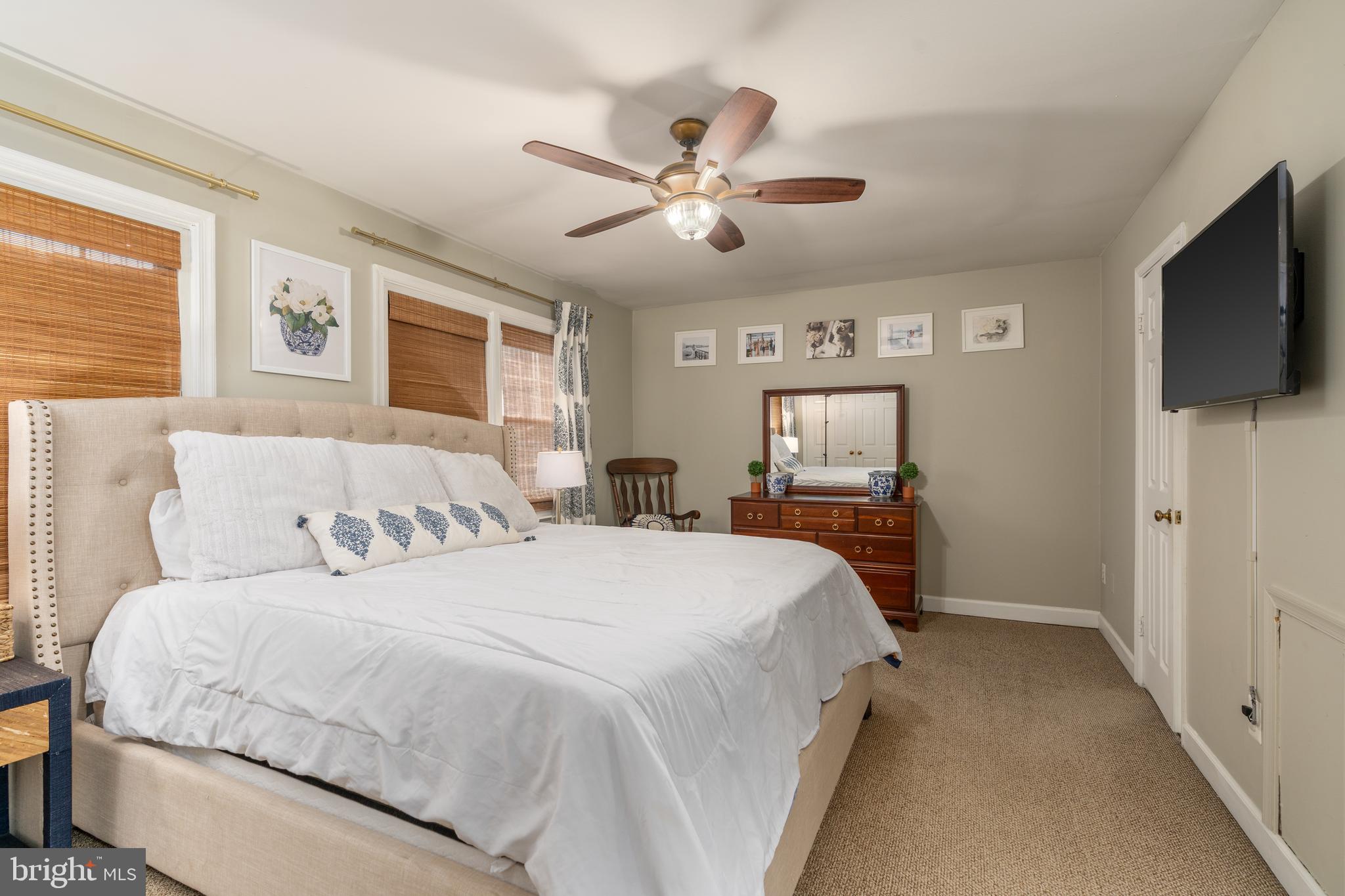 3560 S GEORGE MASON DRIVE 16