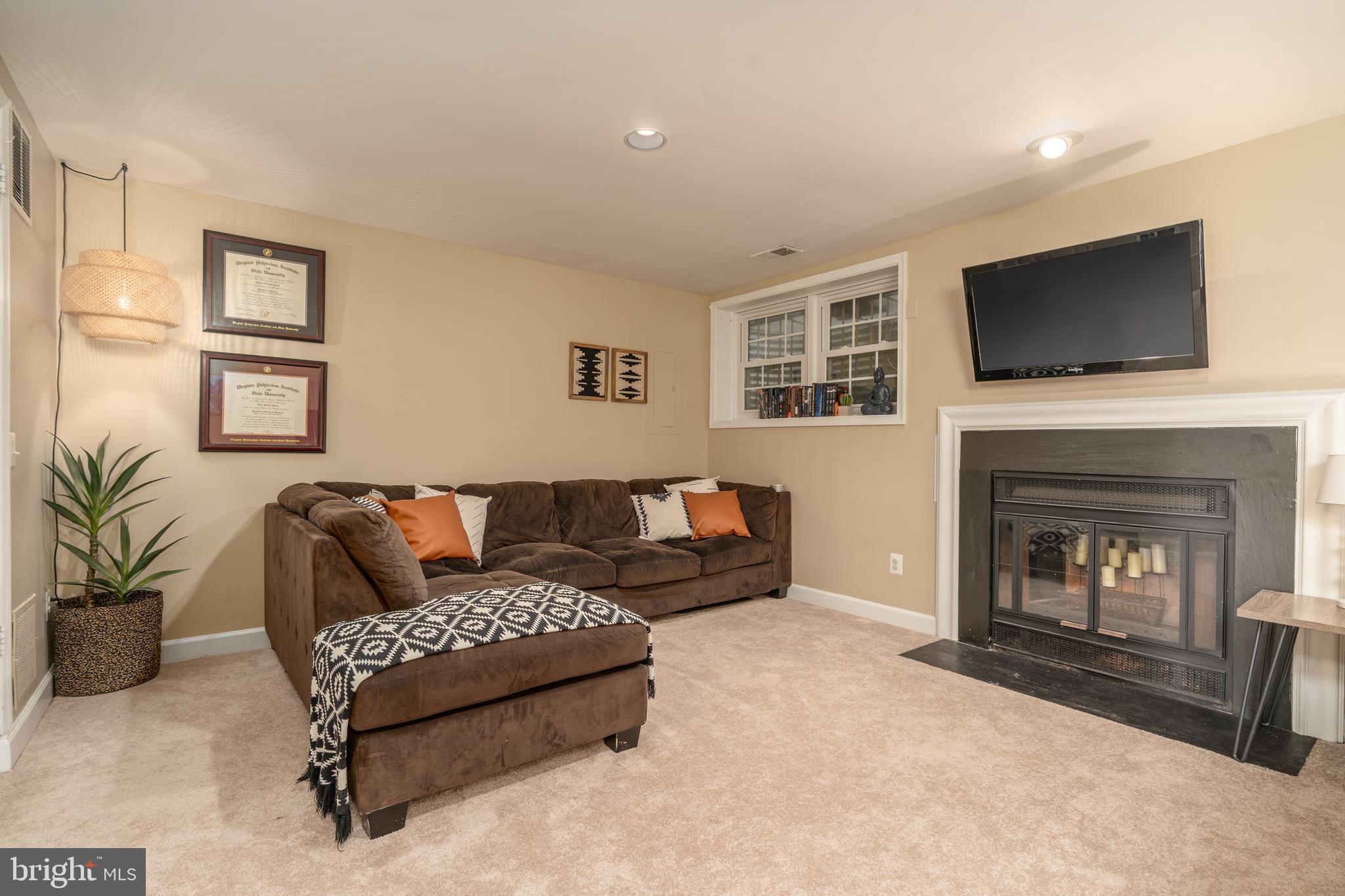 3560 S GEORGE MASON DRIVE 16